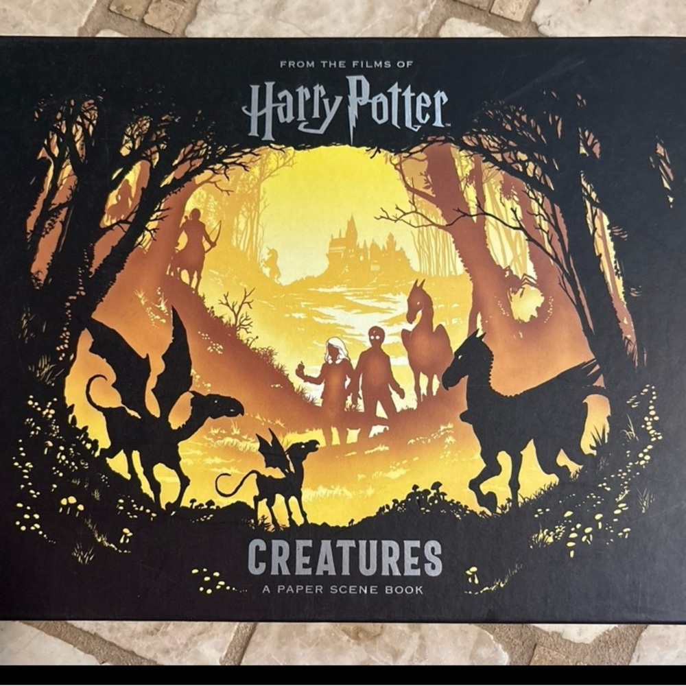 Harry Potter Creatures Paper Scene Book - Black and Gold